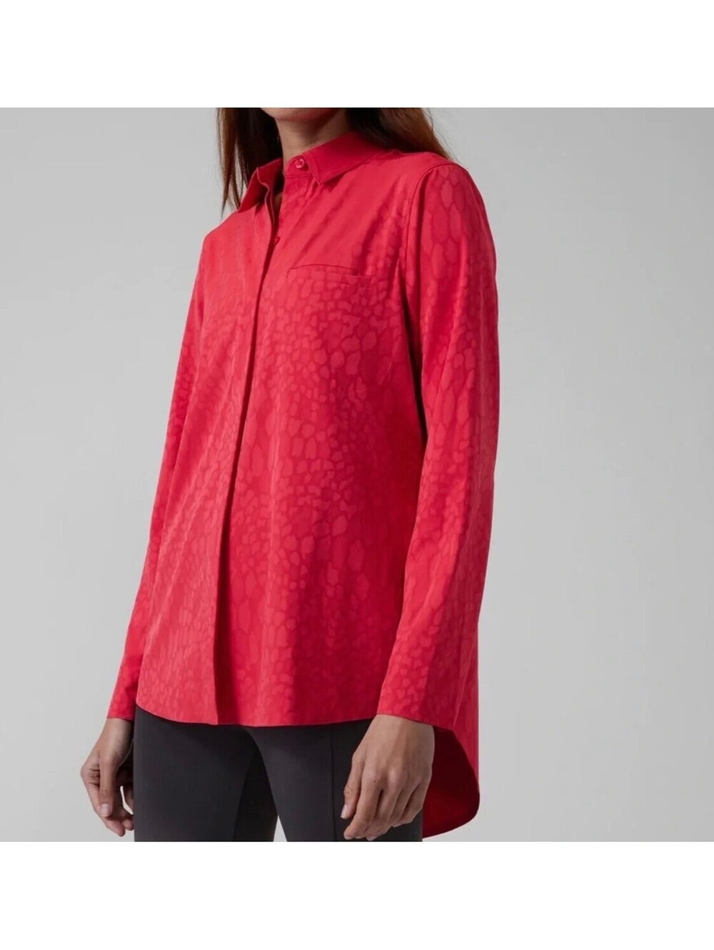 Athleta Urbanite Red Animal Print Jacquard Button Down Shirt Lightweight Size M